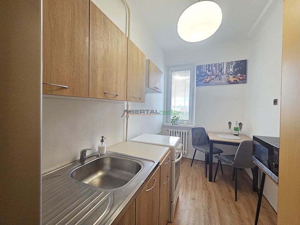 Priestranný a svetlý 1i byt (43 m²), Mesačná ul., Ružinov, B – foto 5