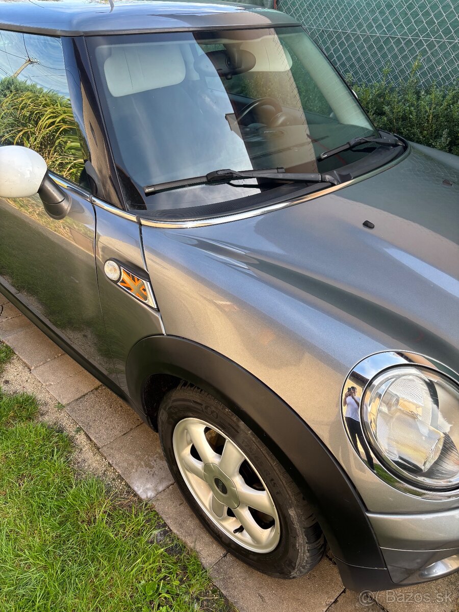 Predám MINI Cooper ONE R56 - 5