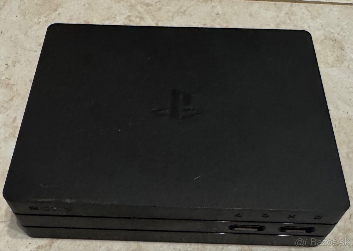 PS4 Pro, VR a príslušenstvo - 5