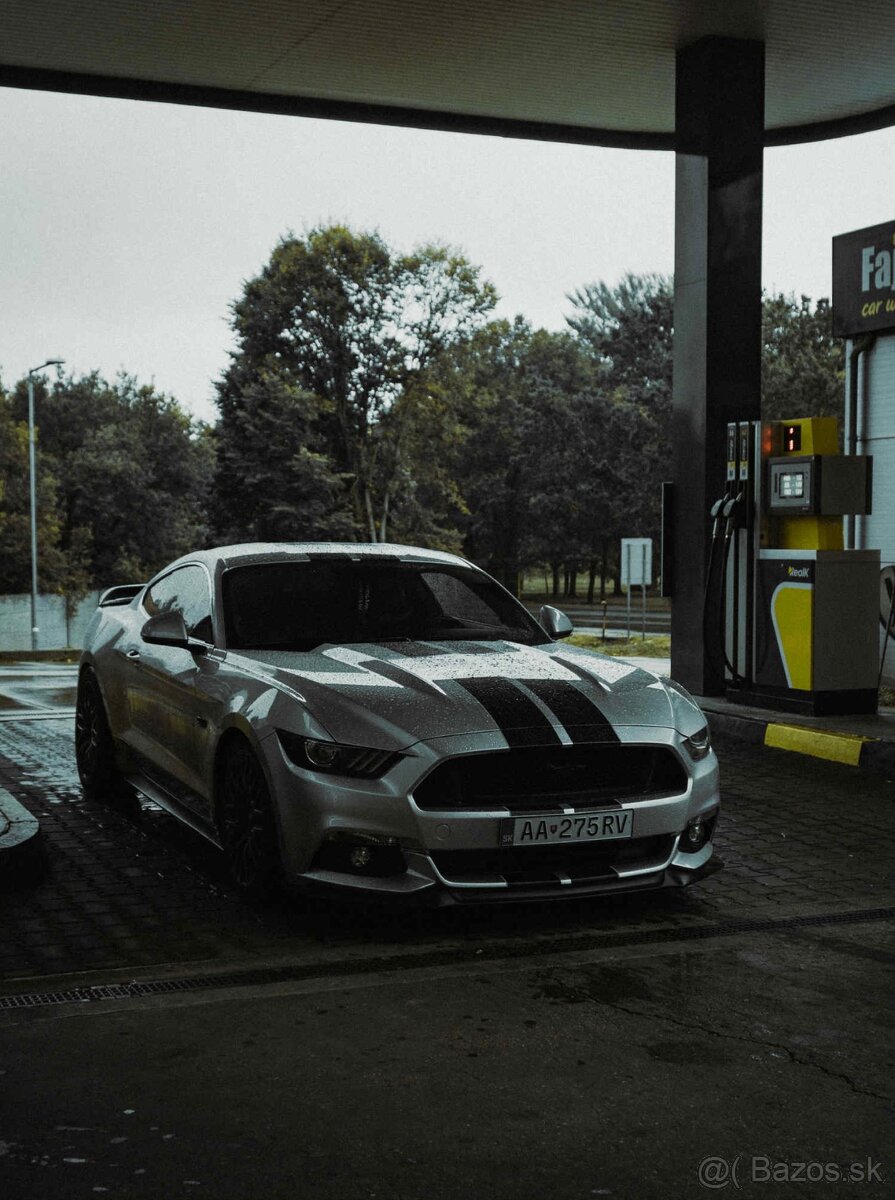 Mustang GT 5.0 V8 - 5