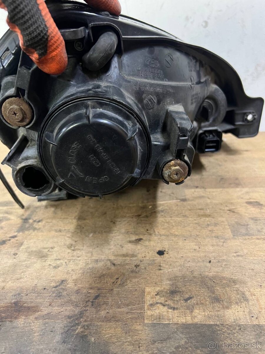 Predné svetla Hyundai Tucson 1 - 5