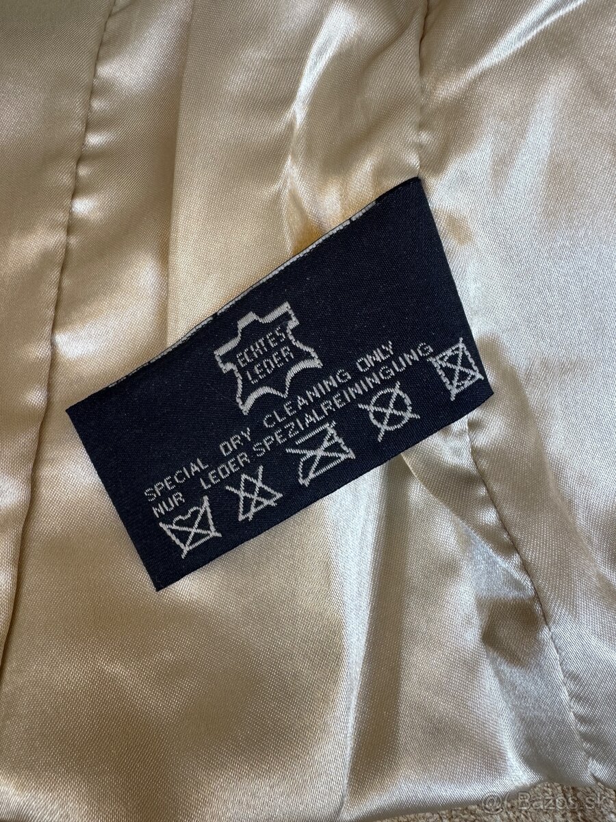 Kozena bunda velkosti S - 5