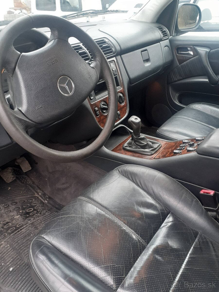 Mercedes ML 270 CDI, 7 Miestny manuál - 5