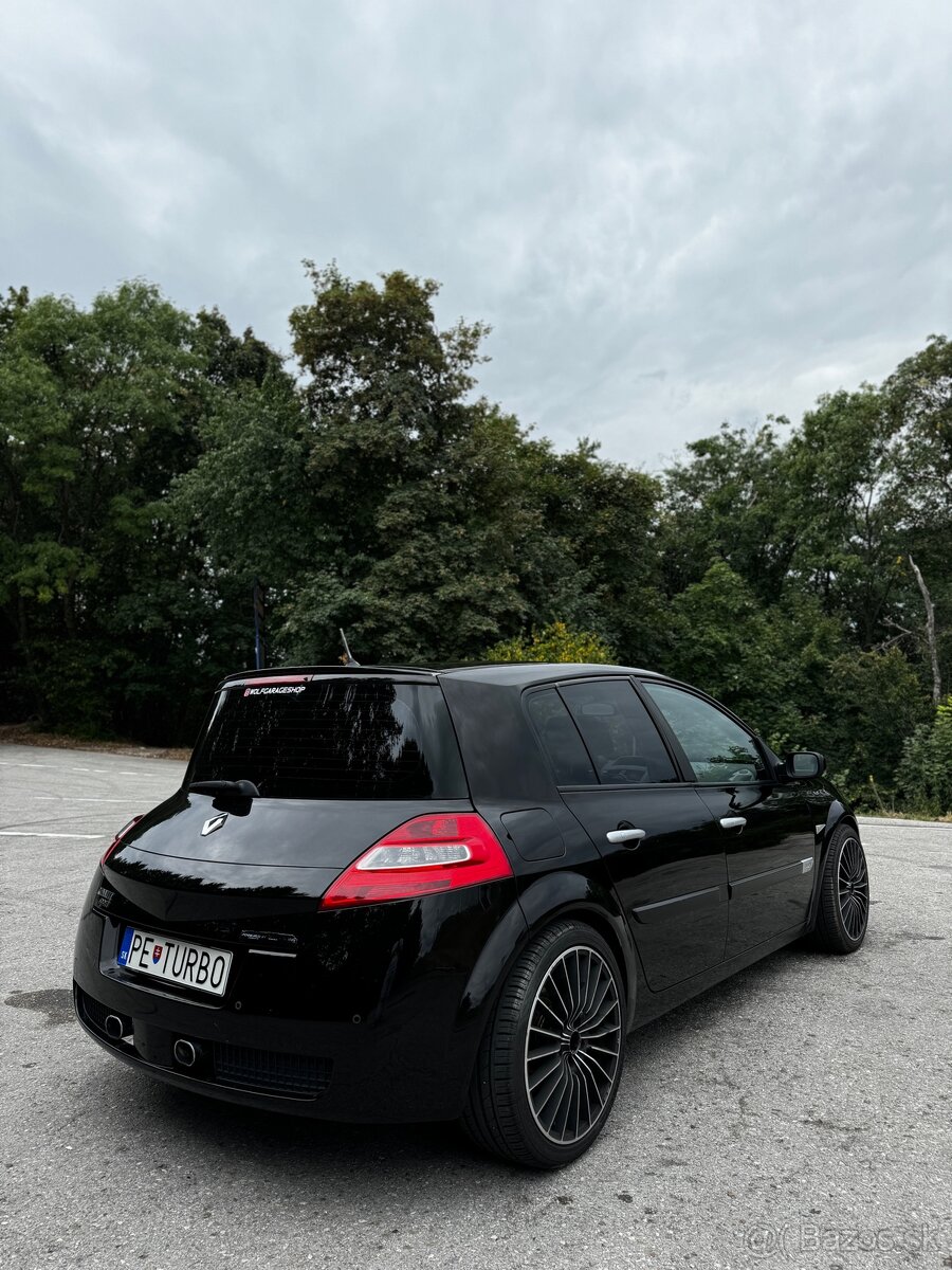 Renault Megane RS, 2.0T - 5