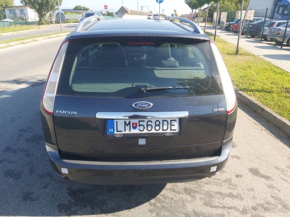 Ford Focus Kombi 1.6 TDCi Duratorq DPF Titanium - 5