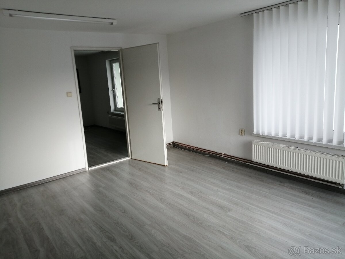 Prenajmem kancelárie v centre PB - 5