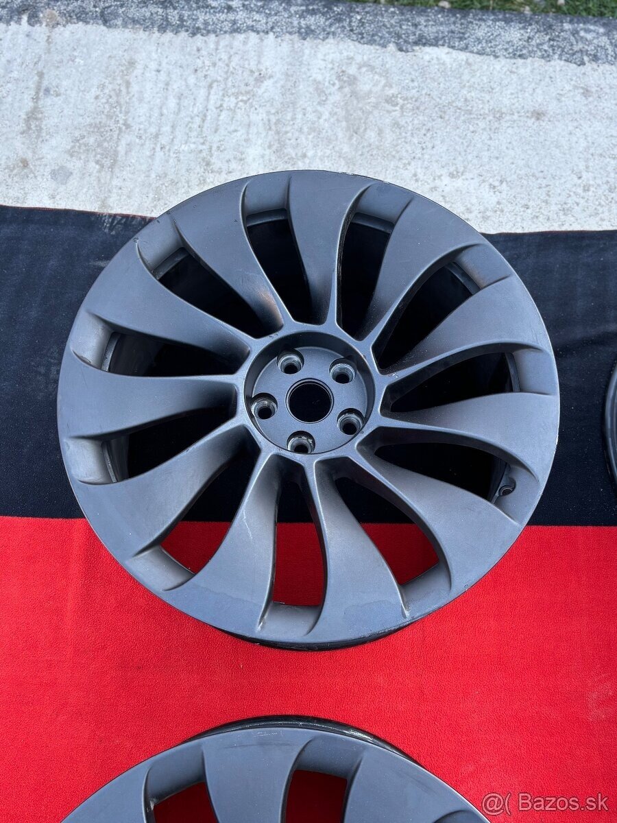 Tesla Model Y 21" Überturbine - 5