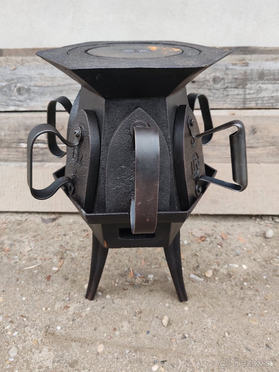 Stará piecka s 5 žehličkami - 5