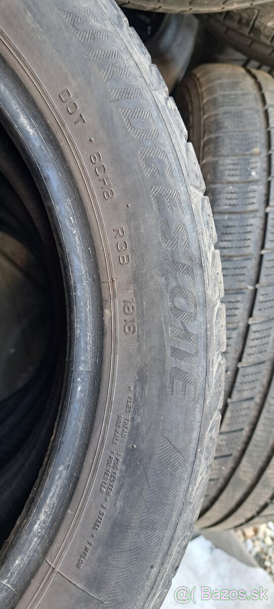 225/45R17 - 5