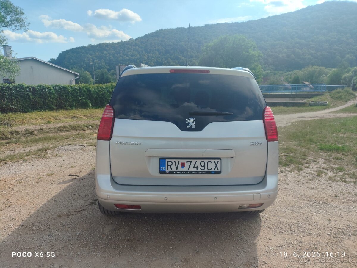Peugeot 5008 - 5