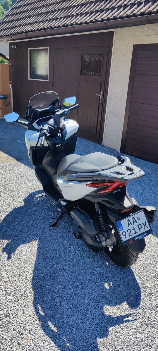 Honda Forza 125 - 5