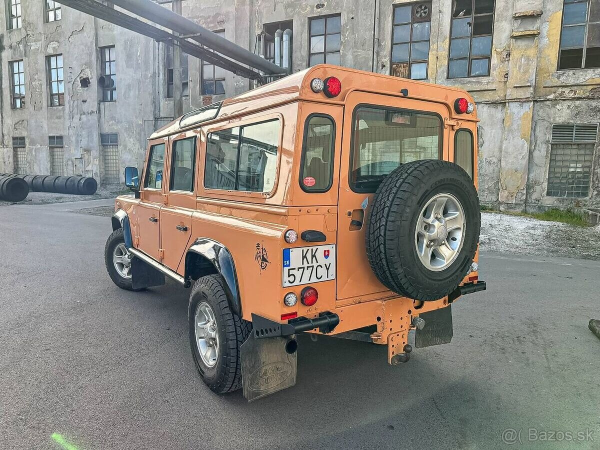 Land Rover Defender 110 2.4 SW SE - 5