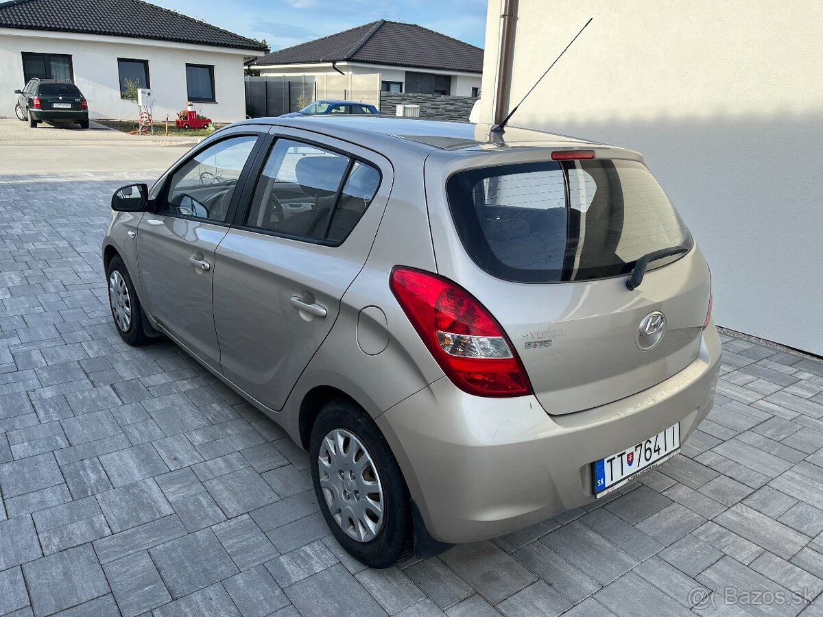 Hyundai i20, 1.2 benzín, r.v. 2011 - 5