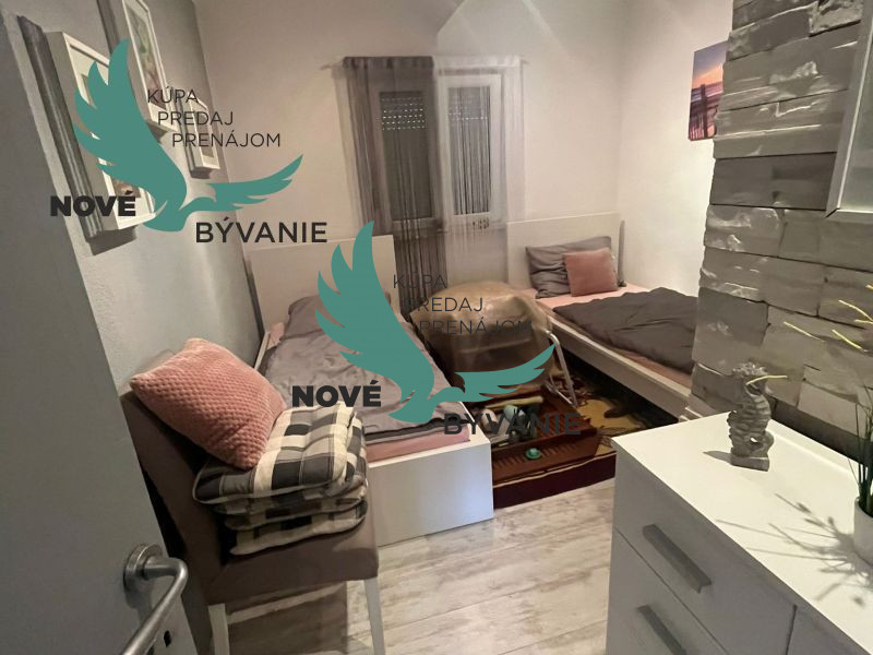 Dom 2x apartmán blízko mora v Chorvátsku na ostrove Vir - 5