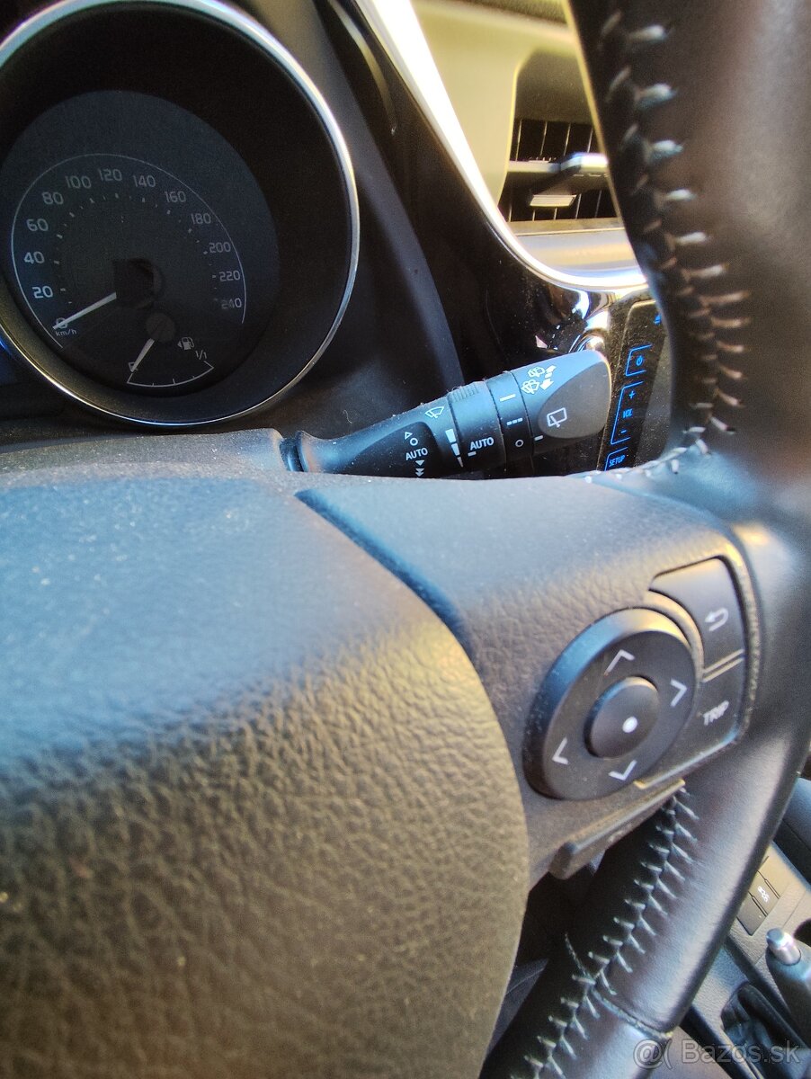 Predám Toyota Auris Tourning Sports 1,6 Valvelmatic - 5