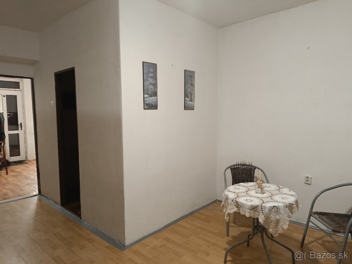 Bytová jednotka v RD 2+1 - 5