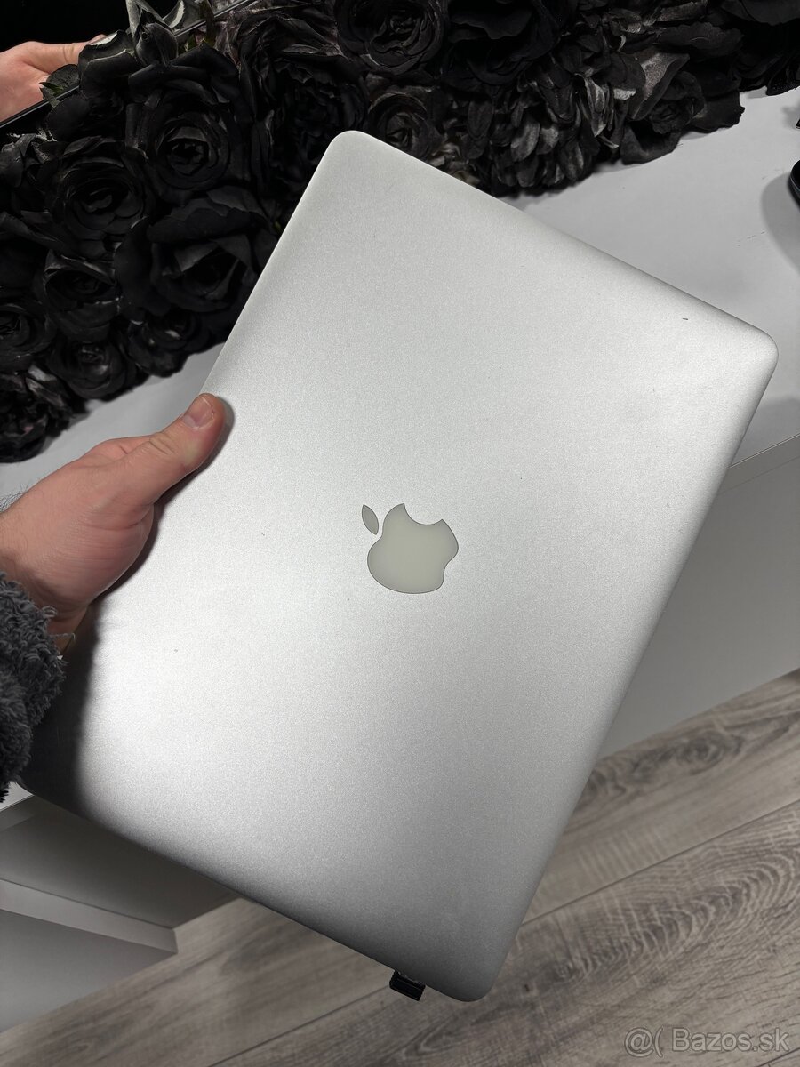 MacBook Air 13” A1466 | 256 GB SSD | Intel i5 - 5