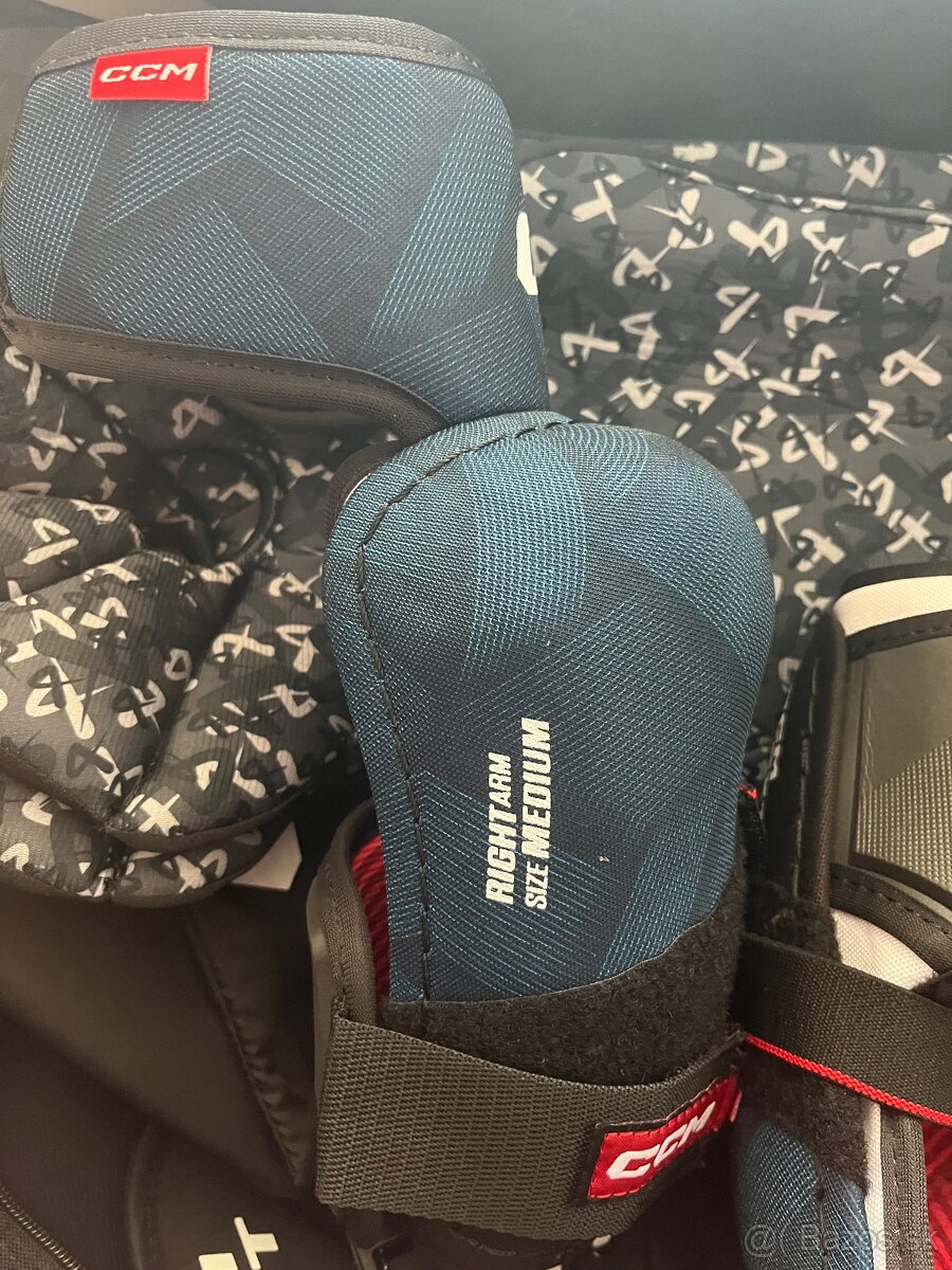 Hokejová výstroj - 5