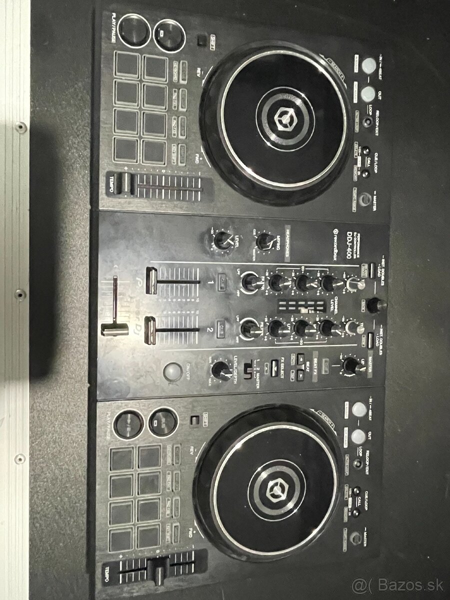 Pioneer DDJ 400 + Case - 5