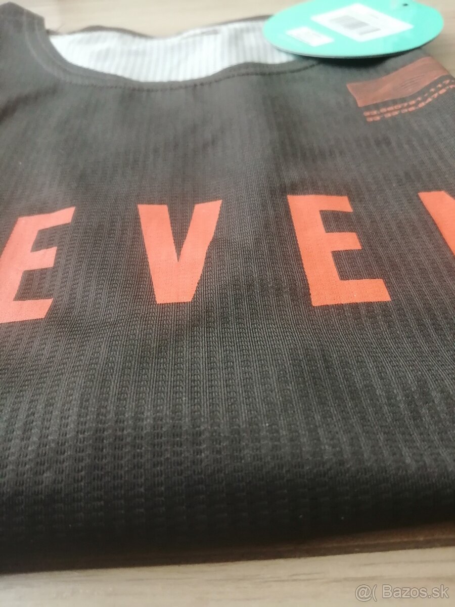 Seven Zero - 5