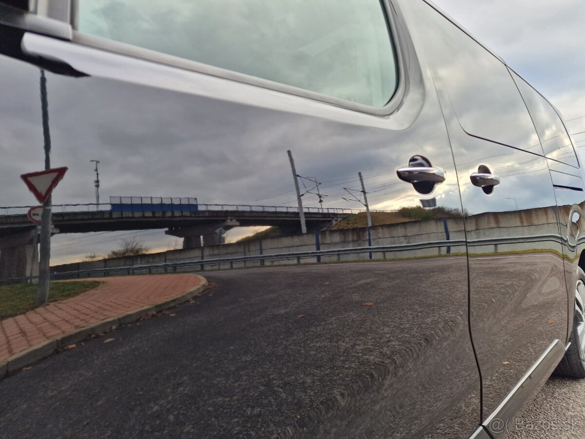 Peugeot traveller long 8miest kúp v SR - 5