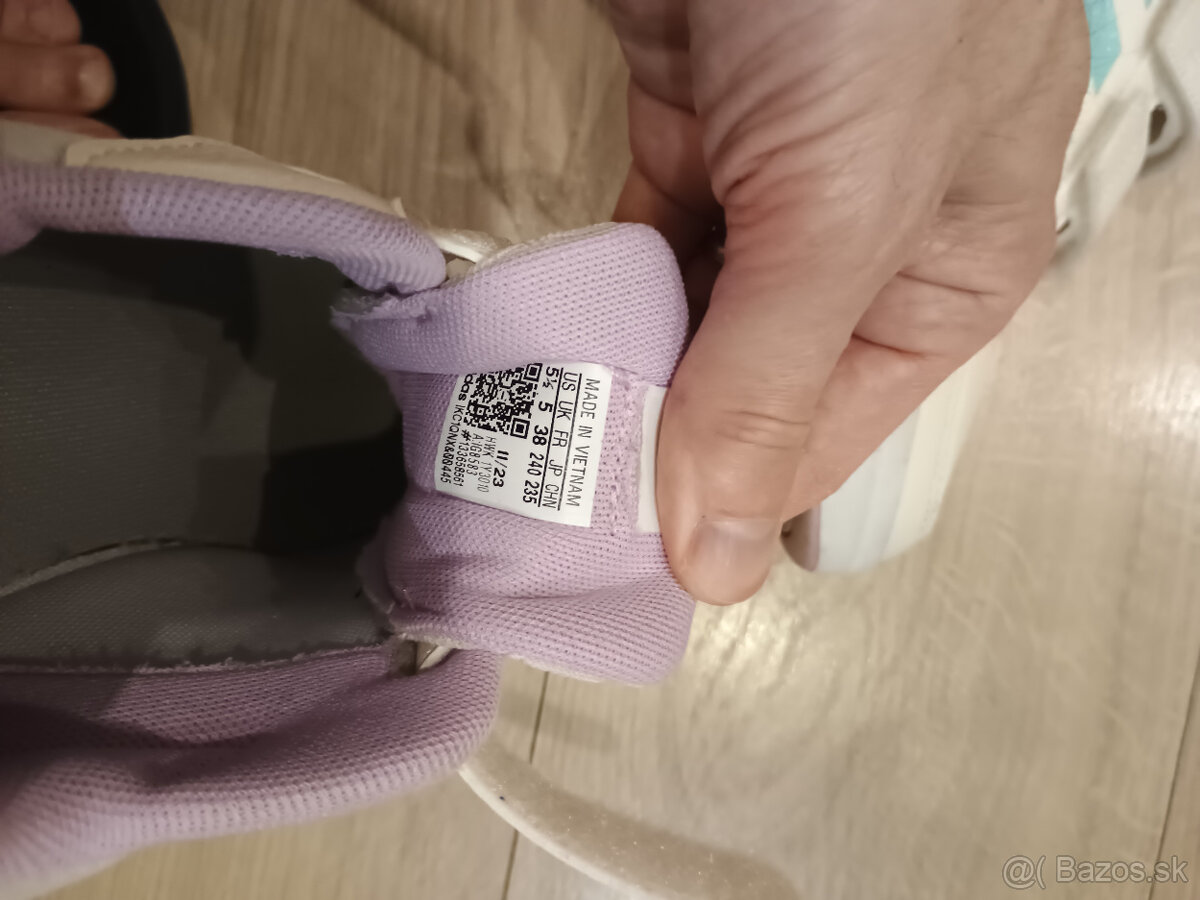 Tenisky Adidas EU38 - 5