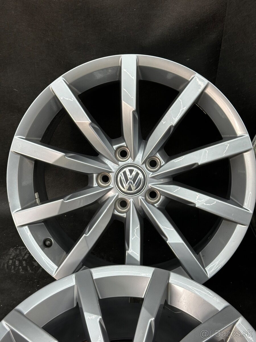✅ 5x112 r18 Monterey Passat b8 top stav - 5