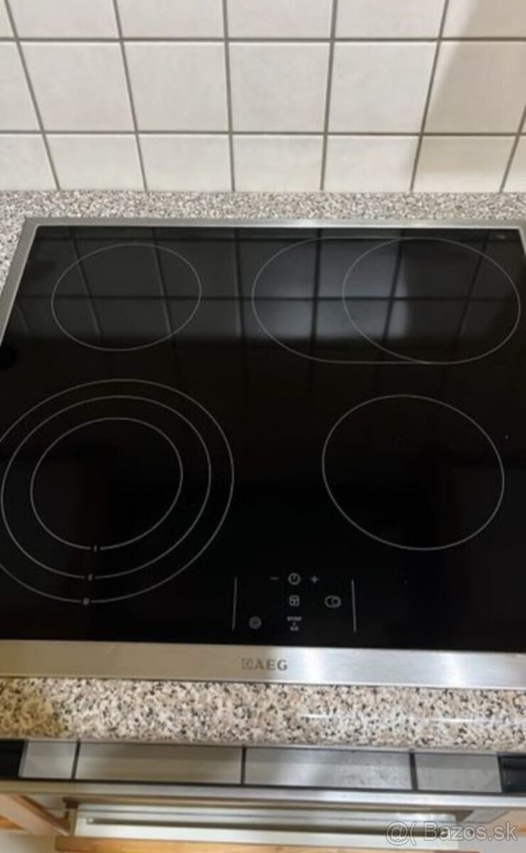 Kuchyně z březového dřeva se spotřebiči,5819 - 5