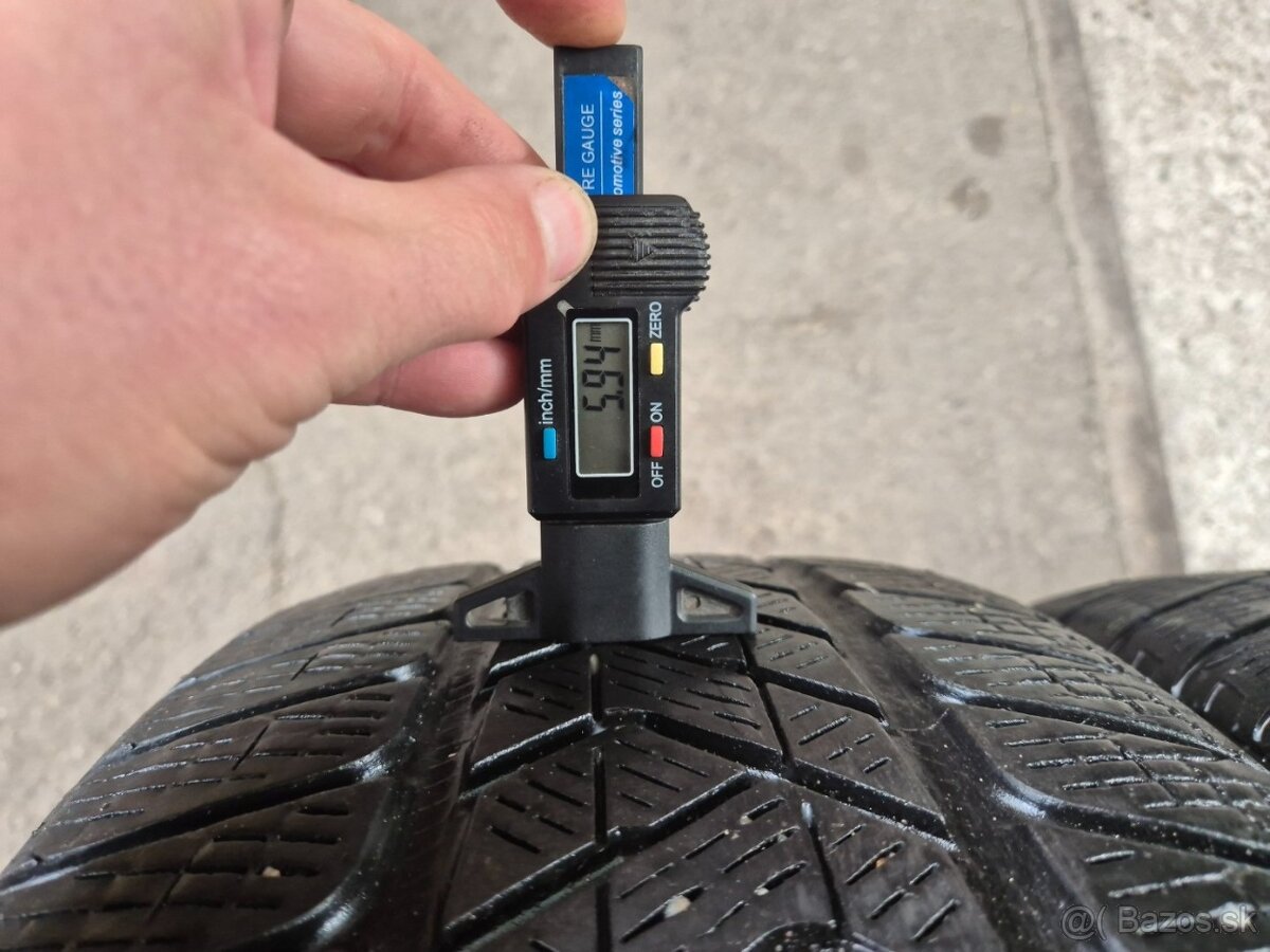 235/60 r18 zimné 4 ks PIRELLI dezén 5,9 - 5,7 mm - 5