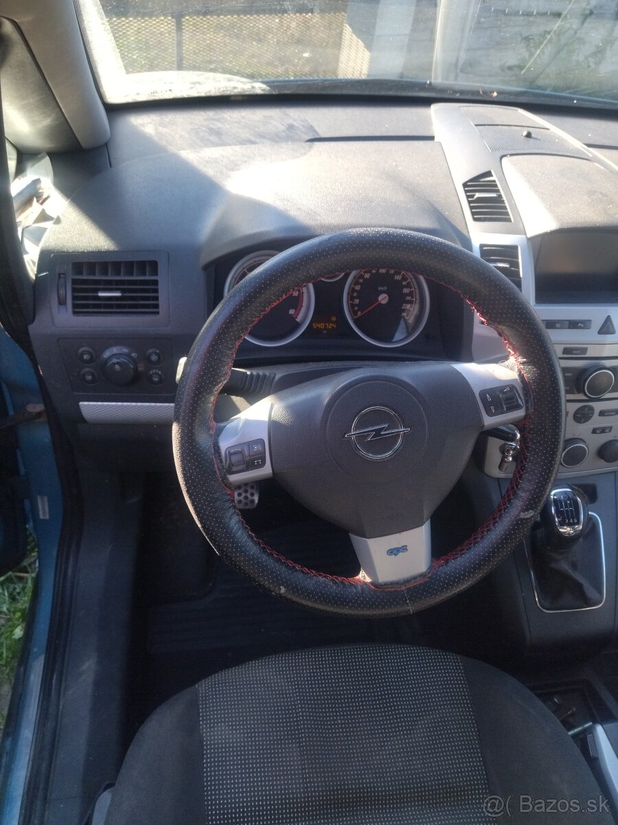 Opel Zafira na náhradné diely. - 5