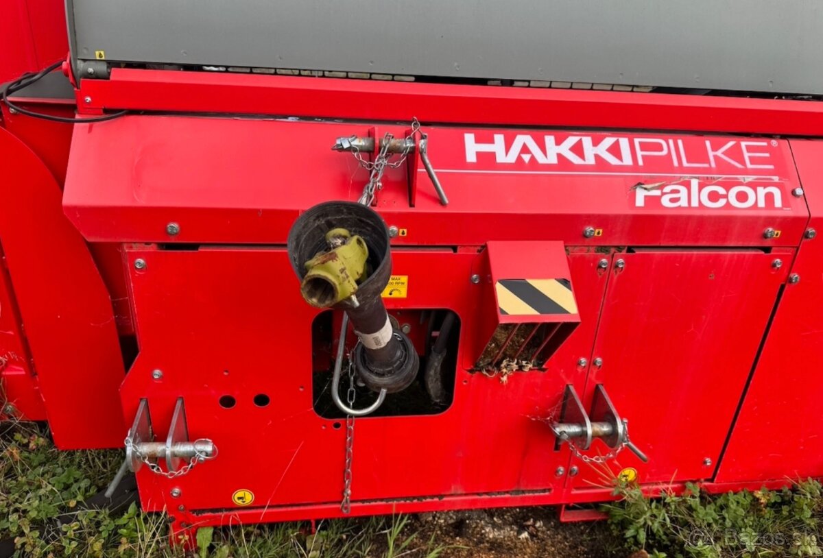 Štípací automat Hakki Pilke Falcon 35 plus podávací stůl 371 - 5