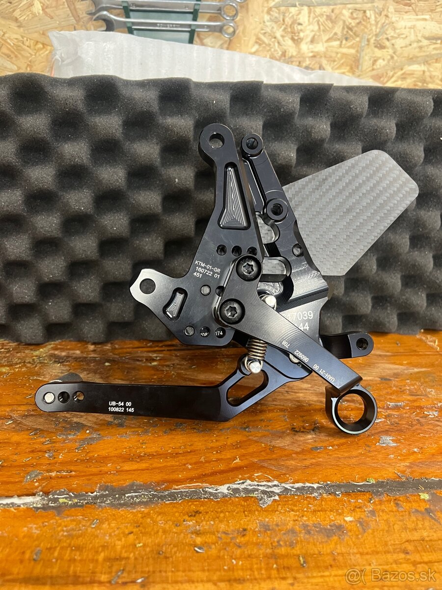 Stupačky KTM Superduke R 2020—> 2025 - 5