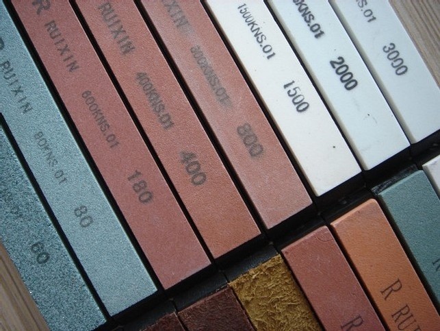 Diamantové a keramické brúsne kamene pre brúsne sady - 5