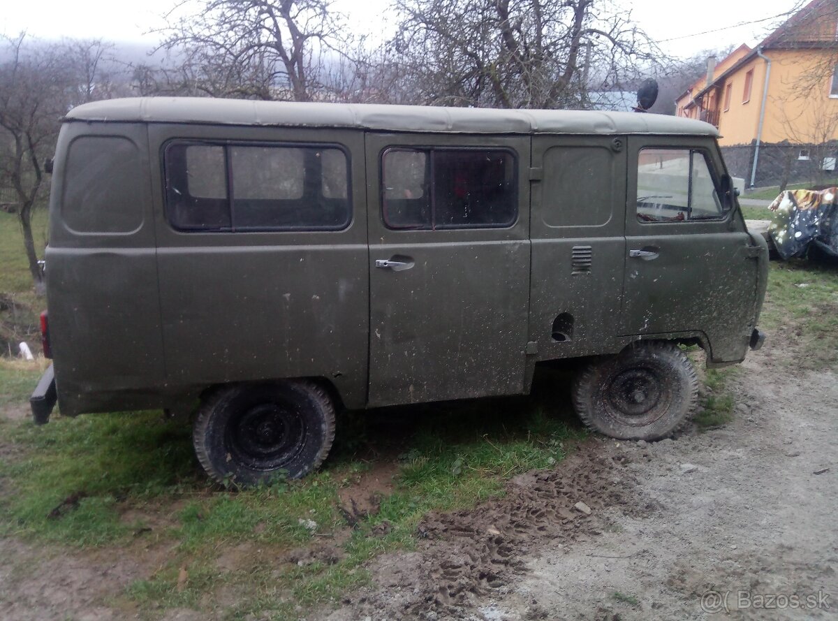 Predám UAZ 452 - 5