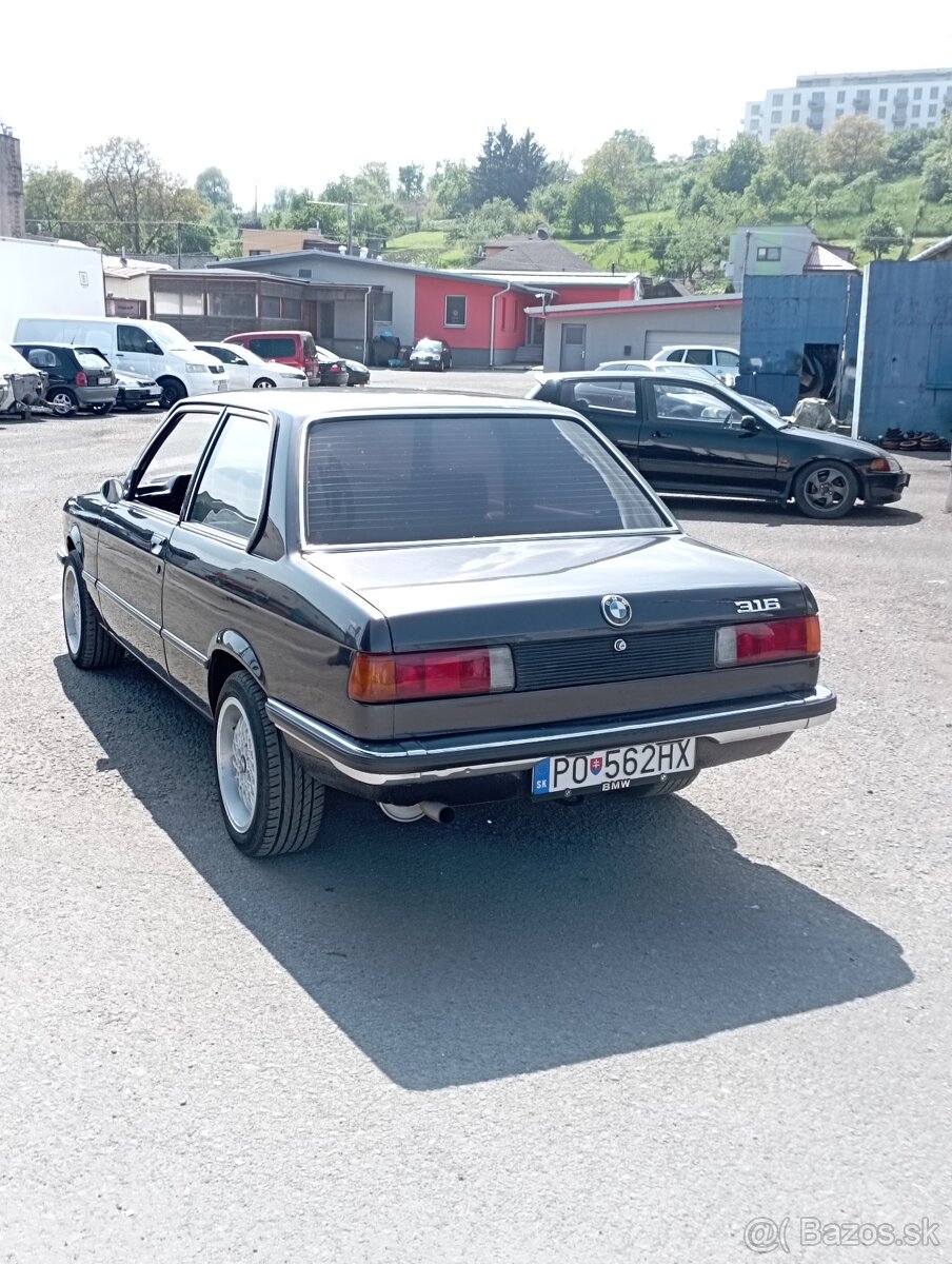 BMW 316 E21 - 5