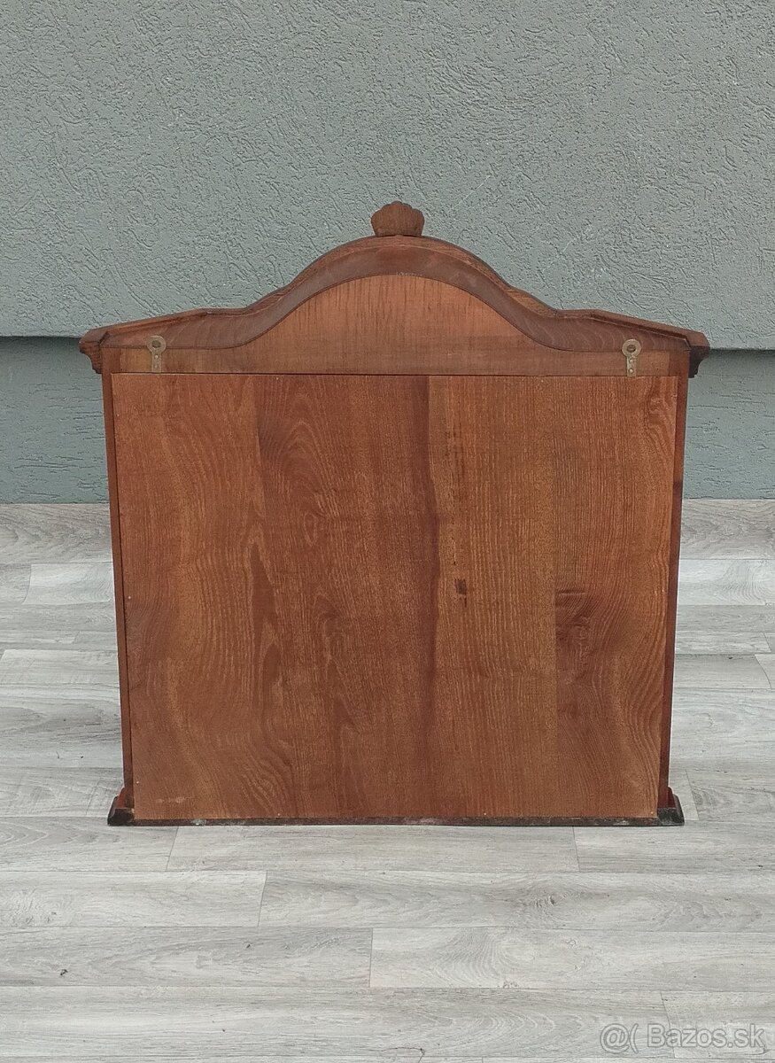 Vitrína nástenná – 71 x 67 x 16 cm. - 5