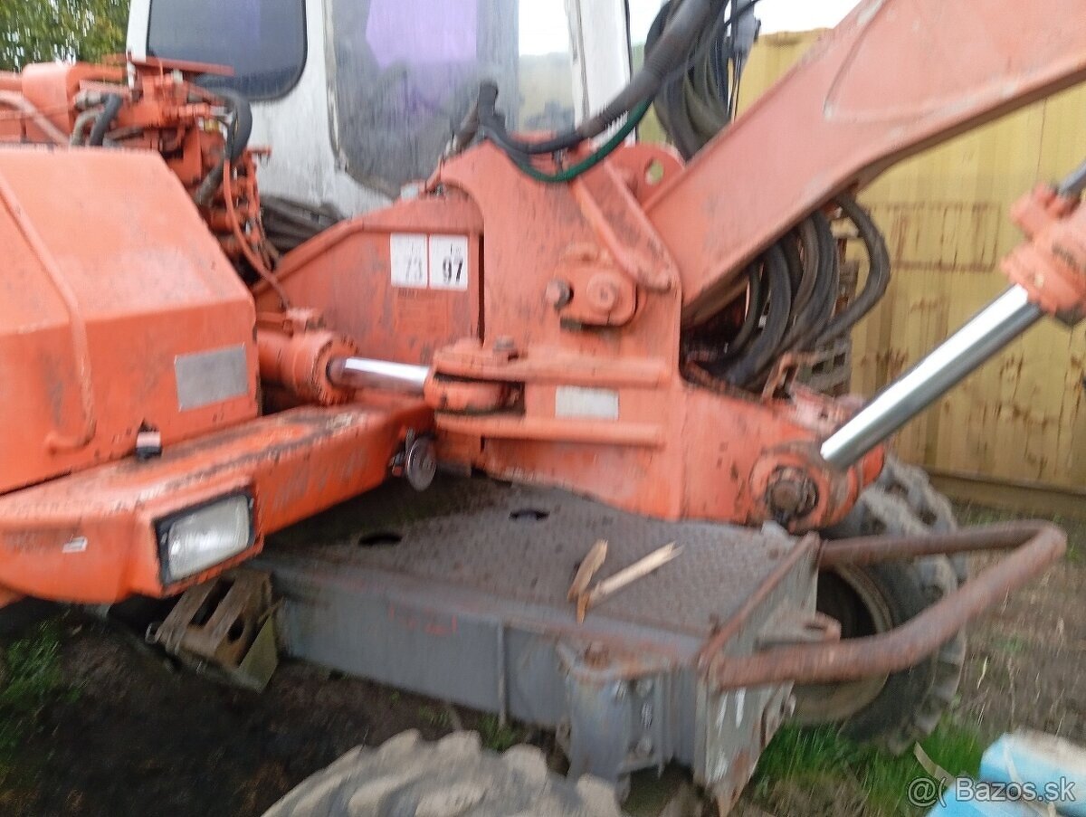 Kolesovy Bager ATLAS TEREX 1104 12T s TP - 5