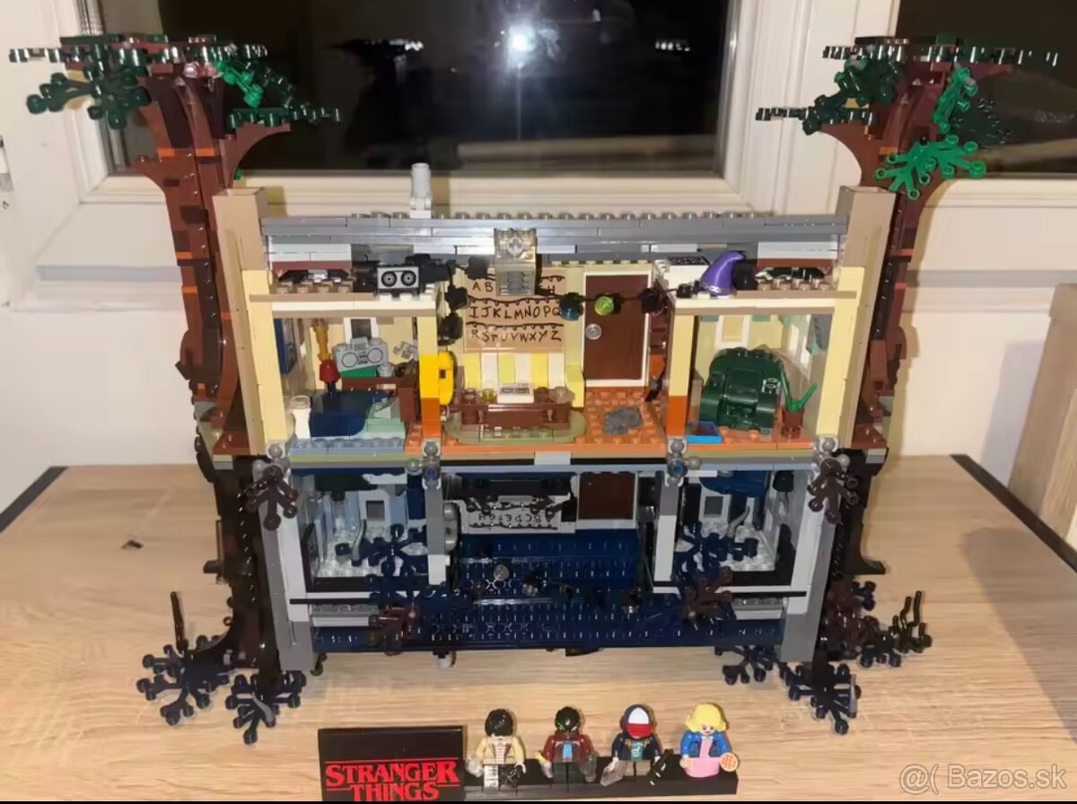 Stranger Things Upside Down 75810 + 11370 creel house - 5
