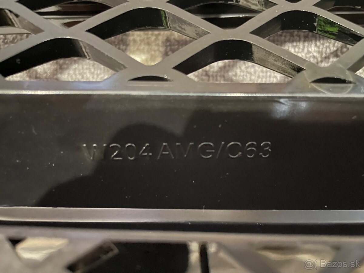 Predám masku/gril pre Mercedes W204 AMG C63 - 5