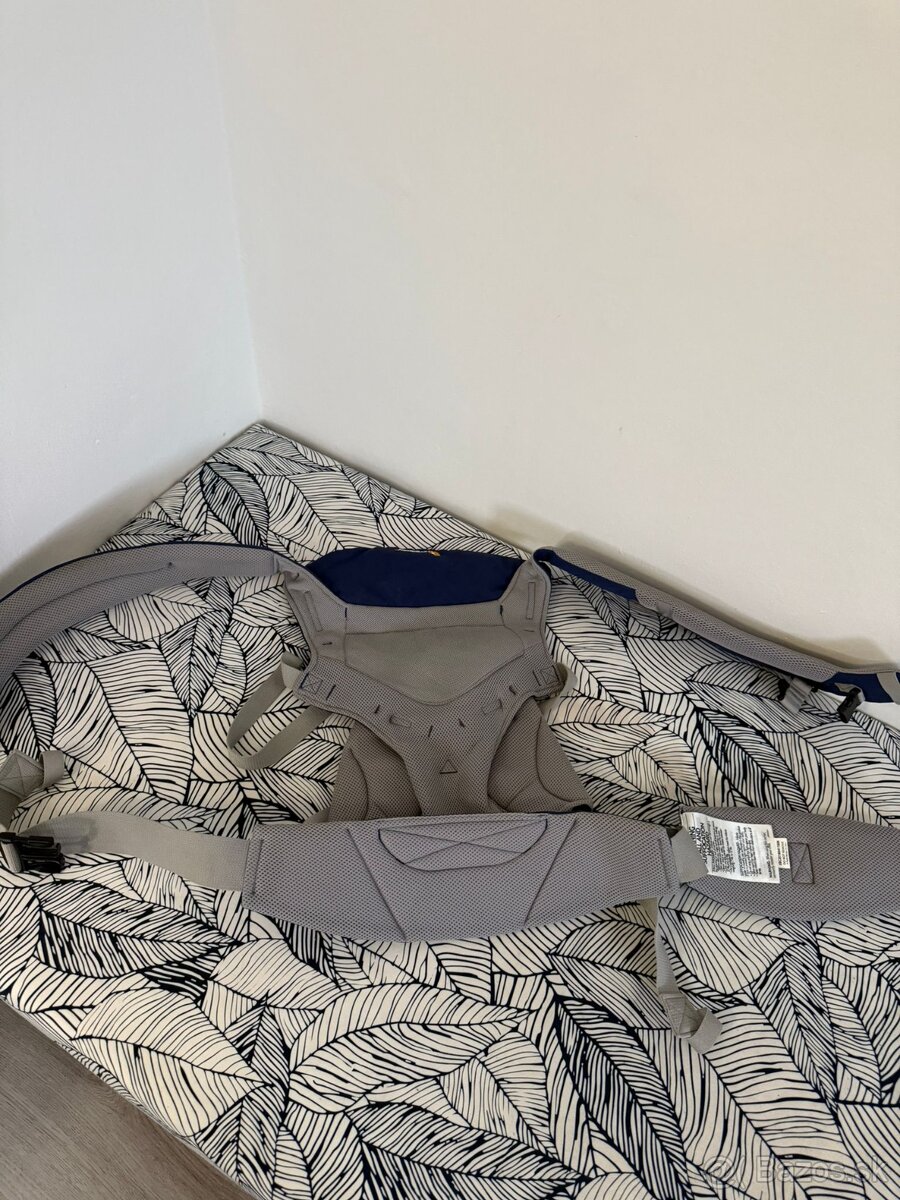 1. ERGOBABY Nosič 360 COOL AIR MESH - FRENCH BLUE - 5