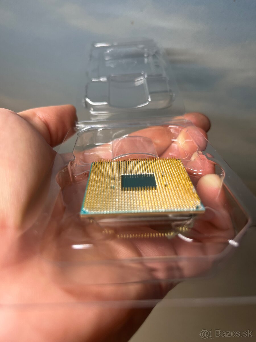 AMD Ryzen 5 3400G + originálny chladič - 5