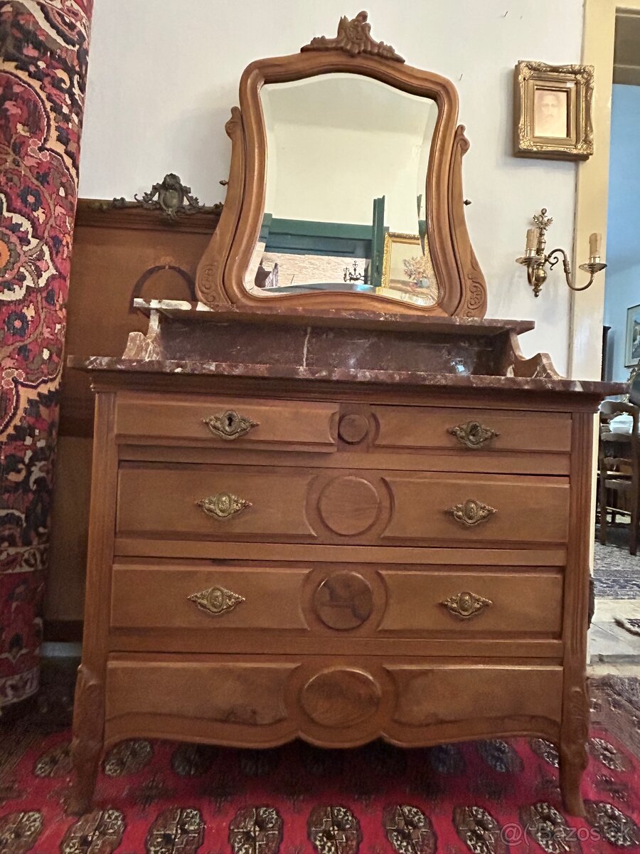 Starožitná spálňa komplet - 5