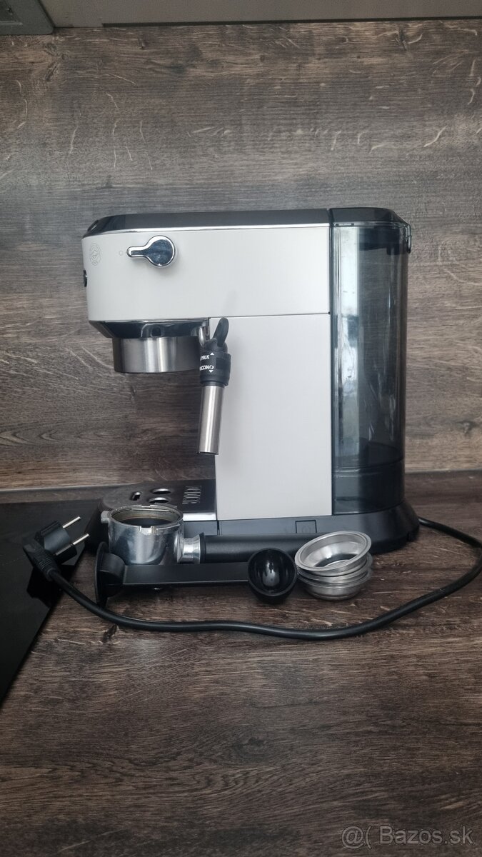 De'Longhi Dedica EC 685.W - 5