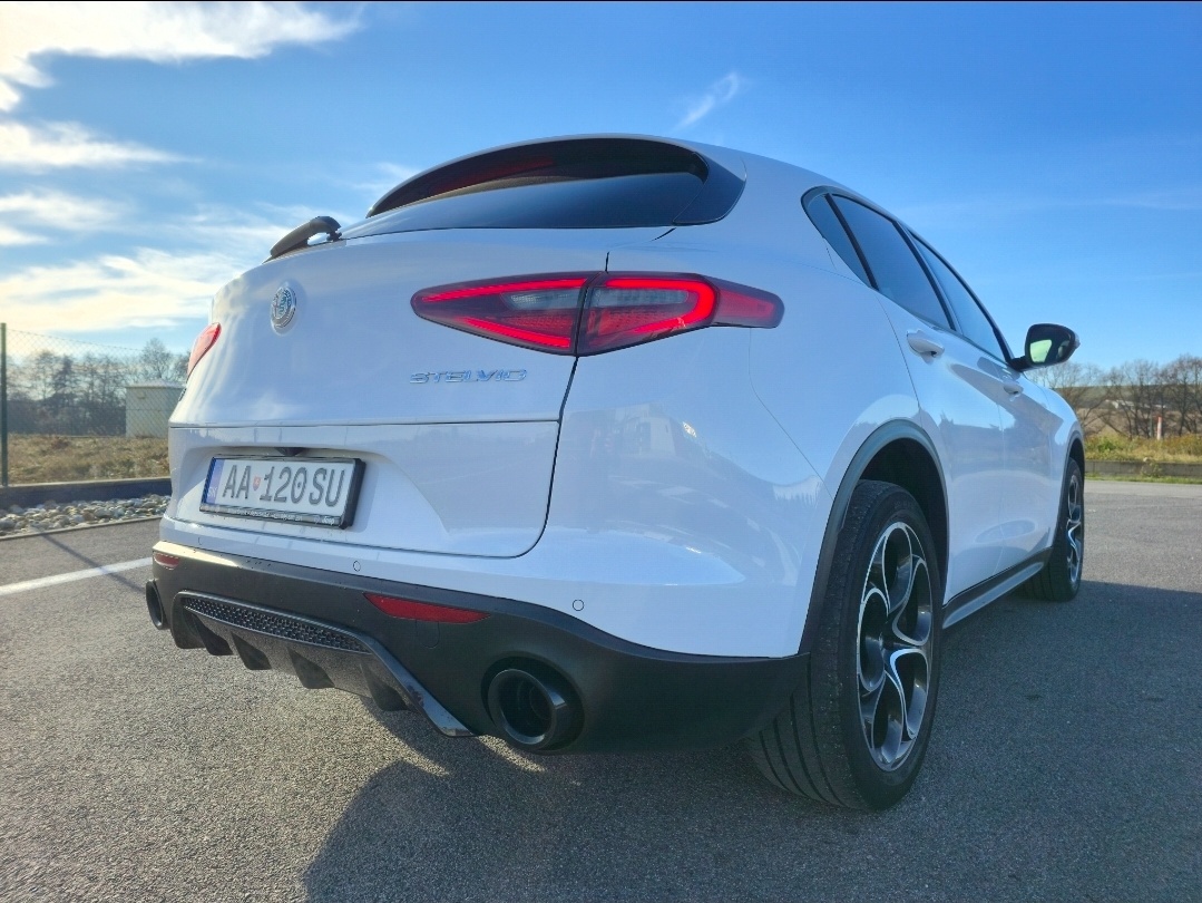 Alfa Romeo Stelvio 2.0 Q4 2022 - 5