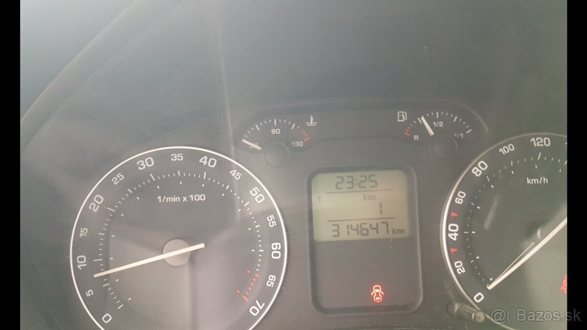 Škoda octavia 1.6i - 5