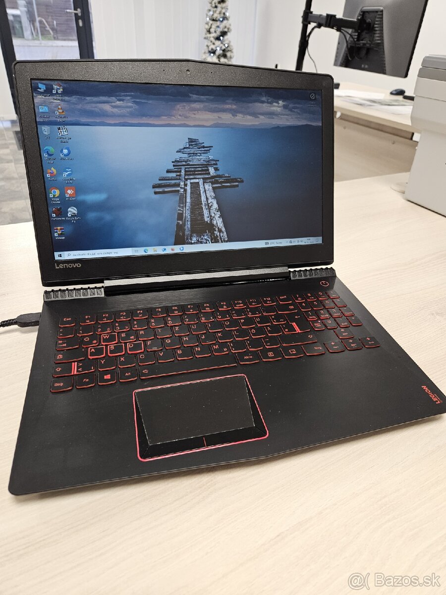 Predam herný notebook LENOVO LEGION Intel Core-i7 - 5