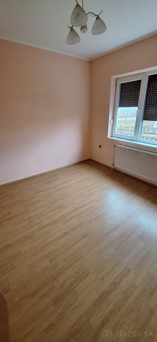 Rodinný dom s predzáhradkou - 5