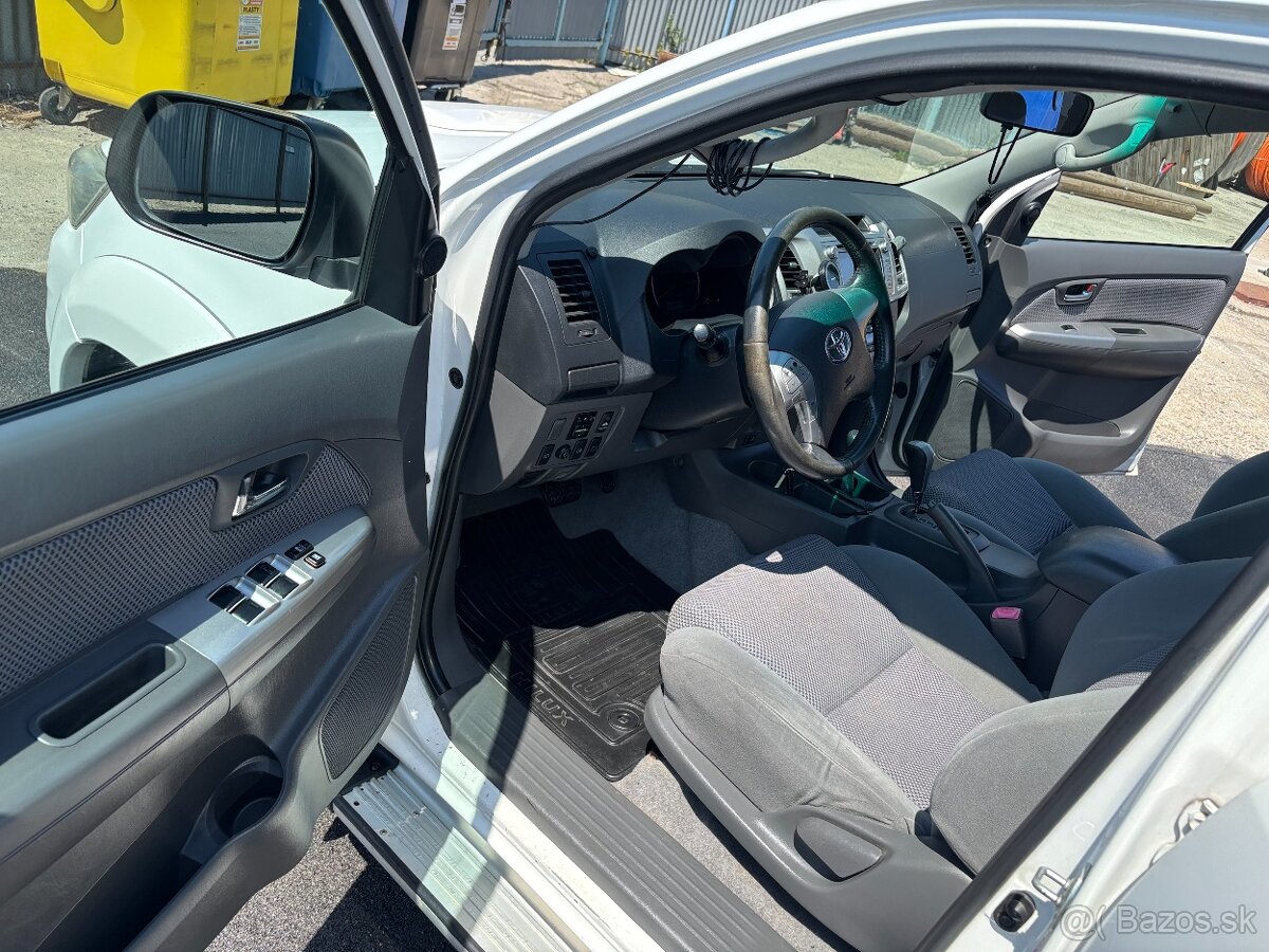 Toyota Hilux 3.0 D-4D A/T