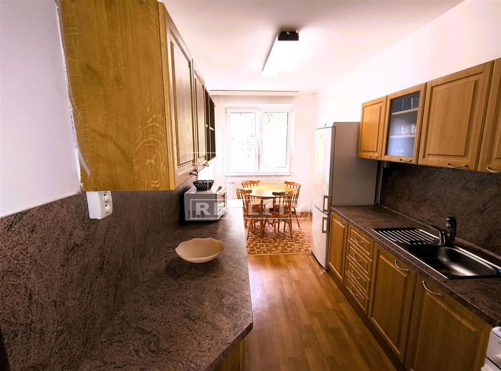 Prenájom, 3 izbový byt s lódžiou, 2. poschodie,... - 5