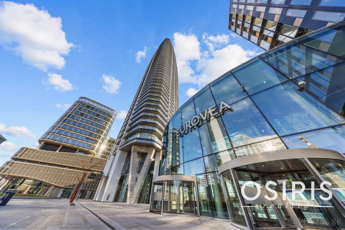 Klimatizovaný 2 izbový byt s terasou v Eurovea Tower, 1x par - 5